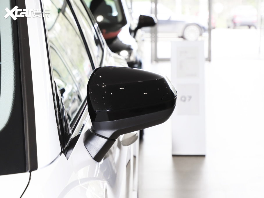 2023WQ3 Sportback 40 TFSI r