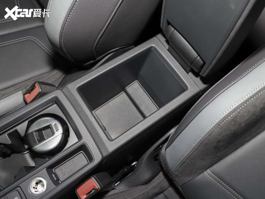 2023WQ3 Sportback 40 TFSI r