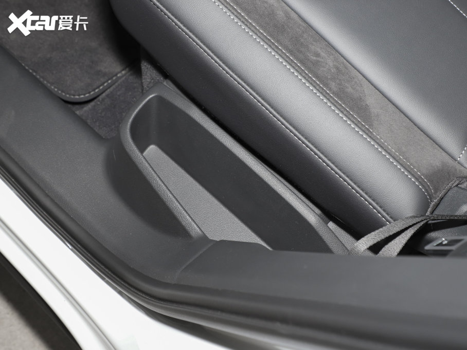 2023WQ3 Sportback 40 TFSI r