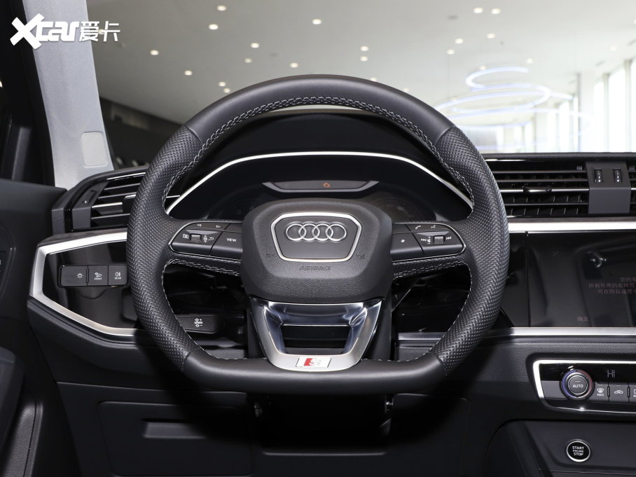 2023WQ3 Sportback 40 TFSI r