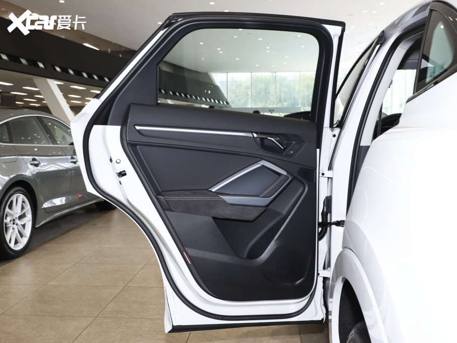 2023WQ3 Sportback 40 TFSI r