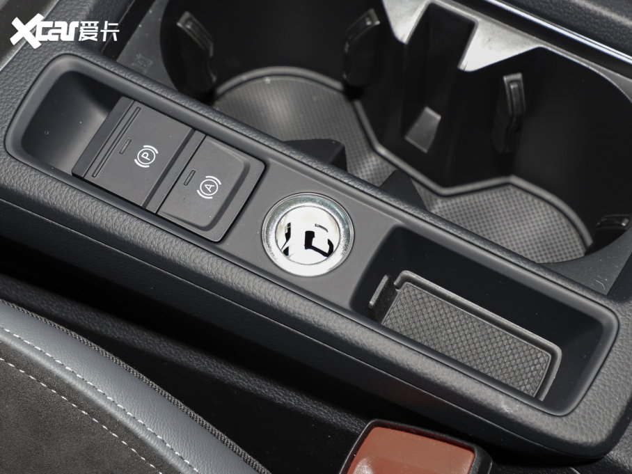 2023WQ3 Sportback 40 TFSI r