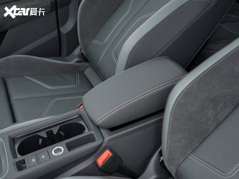 2023WQ3 Sportback Ŀ 40 TFSI r