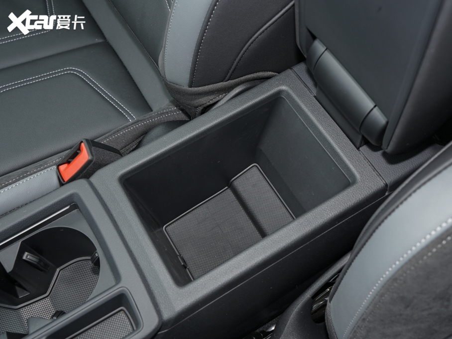 2023WQ3 Sportback Ŀ 40 TFSI r