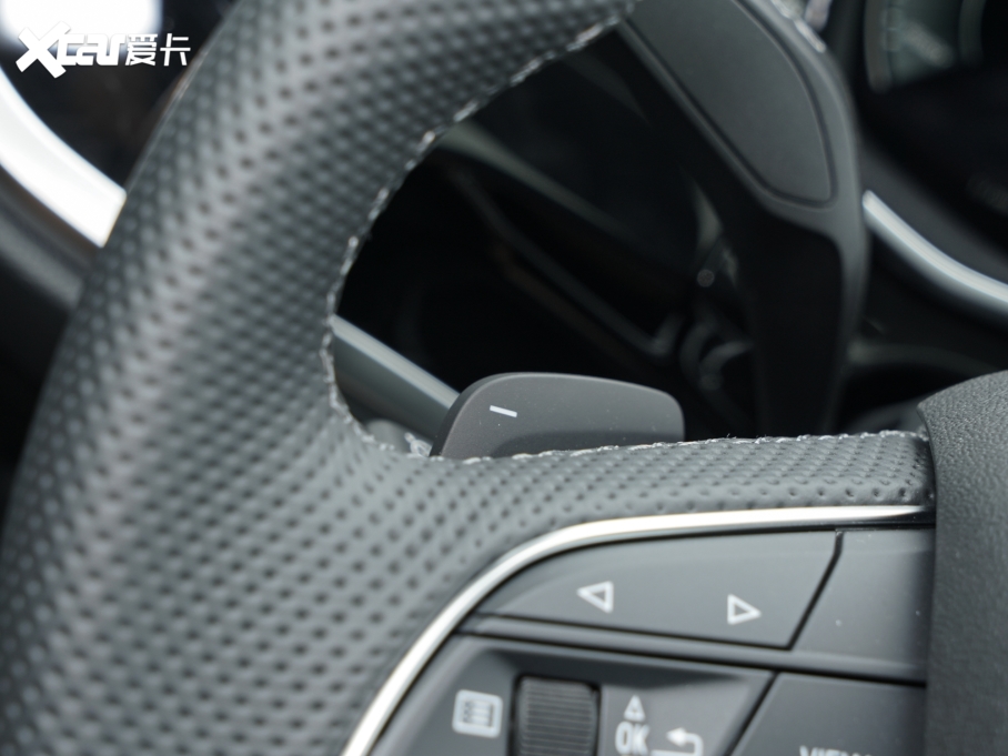 2023WQ3 Sportback Ŀ 40 TFSI r