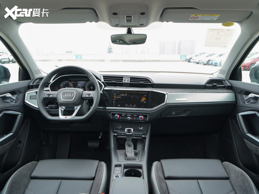 2023WQ3 Sportback Ŀ 40 TFSI r