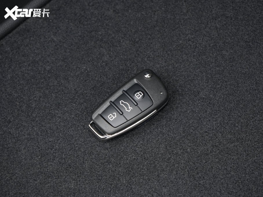 2023WQ3 Sportback Ŀ 40 TFSI r