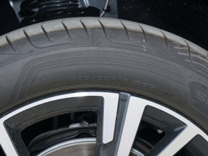 2023Ŀ 40 TFSI r ݆̥ߴ