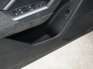 2023Ŀ 40 TFSI r ǰTg