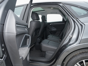 2023Ŀ 40 TFSI r ſg