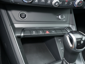 2023Ŀ 40 TFSI r п؅^