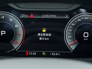 2023Ŀ 40 TFSI r п؅^