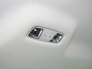 2023Ŀ 40 TFSI r п؅^