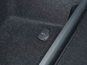 2023Ŀ 40 TFSI r п؅^