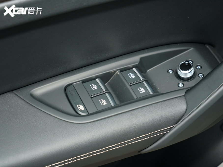 2023��W��Q5L 40T ���A������