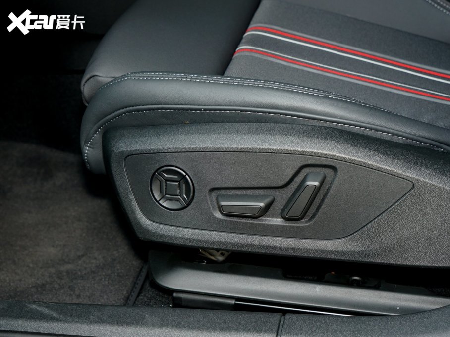 2023?yun)WA3 Limousine A3L Limousine 35 TFSI r(sh)\(yn)(dng)