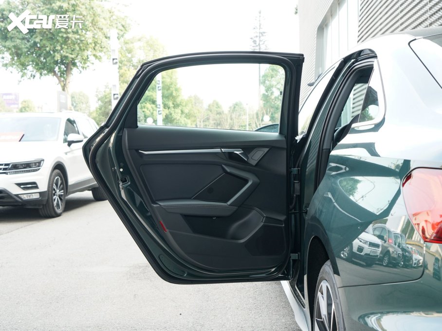 2023?yun)WA3 Limousine A3L Limousine 35 TFSI r(sh)\(yn)(dng)