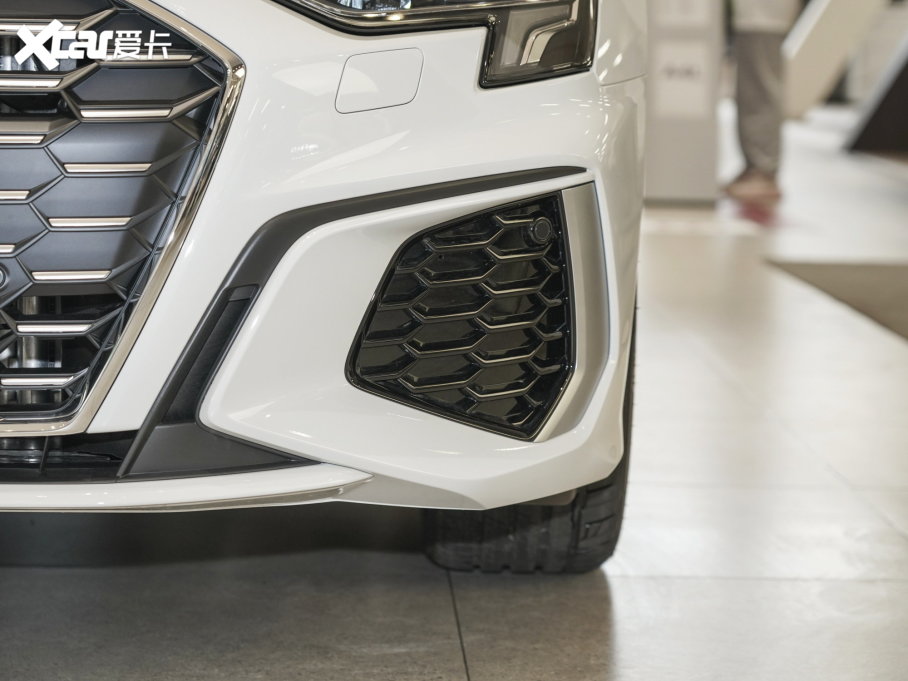 2023WA3 Limousine Ŀ A3L Limousine 35 TFSI r\