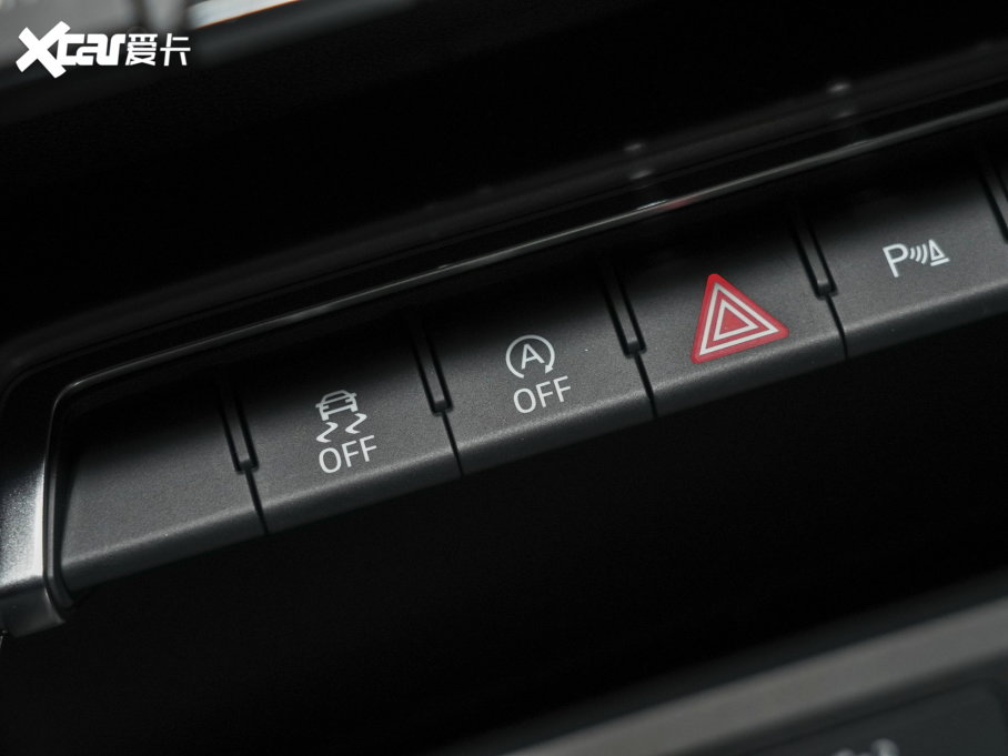 2023WA3 Limousine Ŀ A3L Limousine 35 TFSI r\