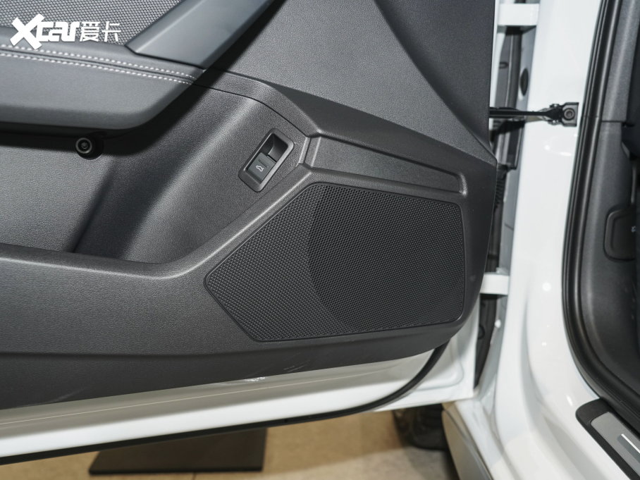 2023WA3 Limousine Ŀ A3L Limousine 35 TFSI r\