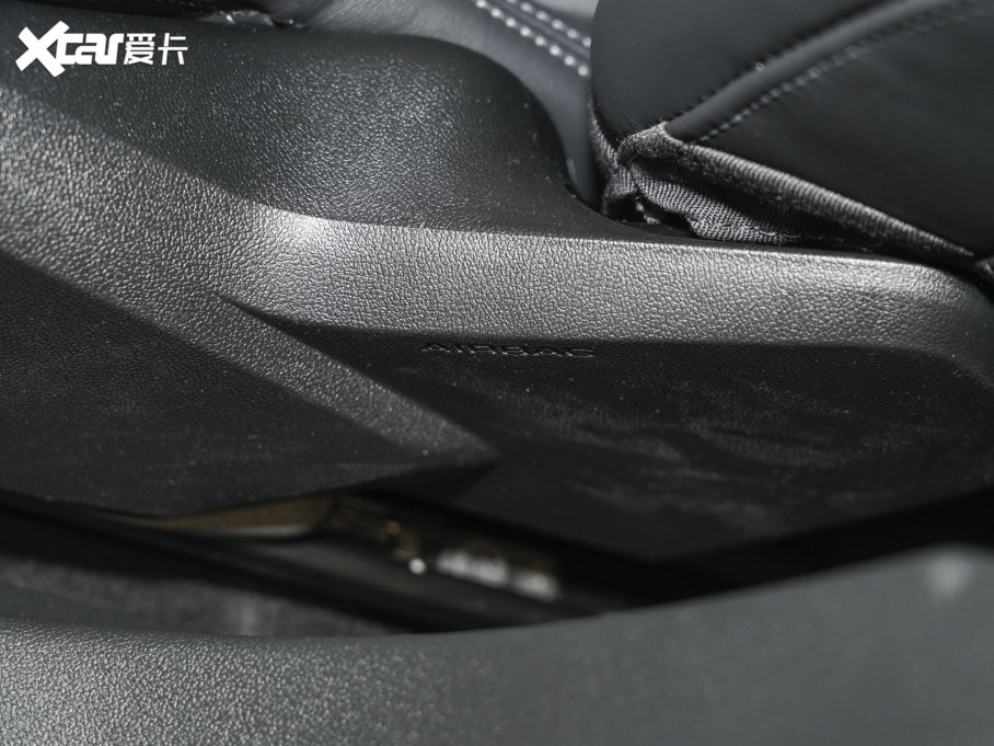 2023WA3 Limousine Ŀ A3L Limousine 35 TFSI r\