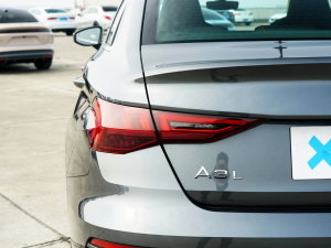 2023A3L Limousine 35 TFSI r ^