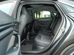 2023A3L Limousine 35 TFSI r ſg