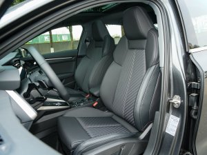 2023A3L Limousine 35 TFSI r {