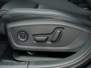 2023A3L Limousine 35 TFSI r {{