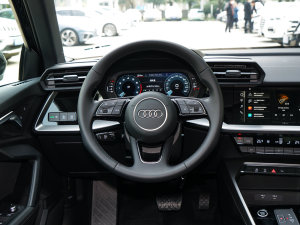 2023A(y)3L Limousine 35 TFSI r(sh) P