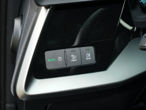 2023A3L Limousine 35 TFSI r п؅^(q)