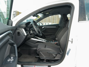 2023A3L Limousine 35 TFSI Mȡ\ ǰſg