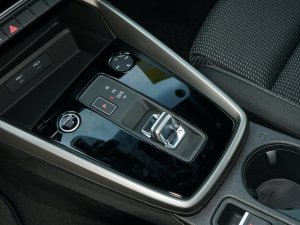 2023A3L Limousine 35 TFSI Mȡ\ QU