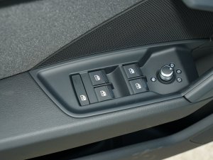 2023A3L Limousine 35 TFSI Mȡ\ {܇ƅ^	