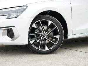 2023A3L Limousine 35 TFSI A ݆Ȧ