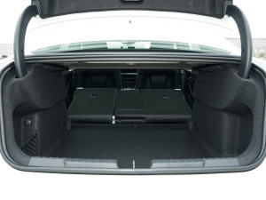 2023A3L Limousine 35 TFSI A g