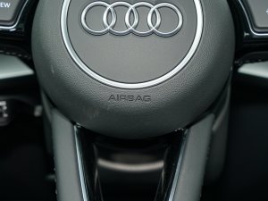 2023A3L Limousine 35 TFSI A п؅^