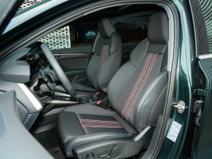 2023A3L Limousine 35 TFSI r\ {