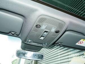 2023A3L Limousine 35 TFSI r\ п؅^