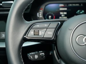 2023A3L Limousine 35 TFSI r\ п؅^