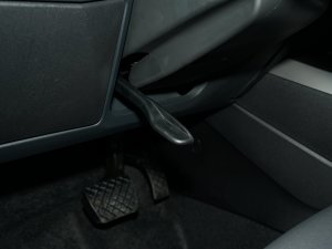 2023A3L Limousine 35 TFSI r\ п؅^