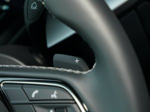 2023A3L Limousine 35 TFSI r\ п؅^