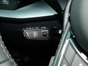 2023A3L Limousine 35 TFSI r\ п؅^