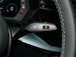 2023A3L Limousine 35 TFSI r\ п؅^