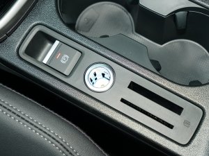 2023A3L Limousine 35 TFSI r\ п؅^