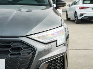 2023A3L Limousine 35 TFSI A\ ^