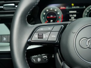 2023A(y)3L Limousine 35 TFSI A\ п؅^(q)