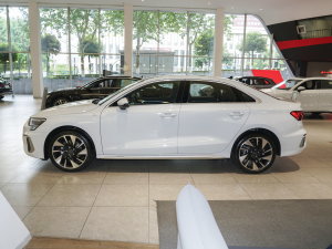 2023款改款 A3L Limousine 35 TFSI 时尚运动型 正侧（左）