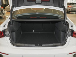 2023款改款 A3L Limousine 35 TFSI 时尚运动型 行李厢空间