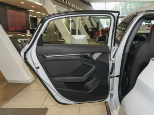 2023Ŀ A3L Limousine 35 TFSI r\ ܇T